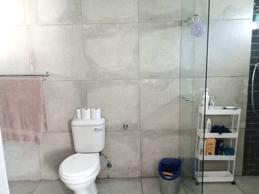 4 Bedroom Property for Sale in Bothasig Western Cape